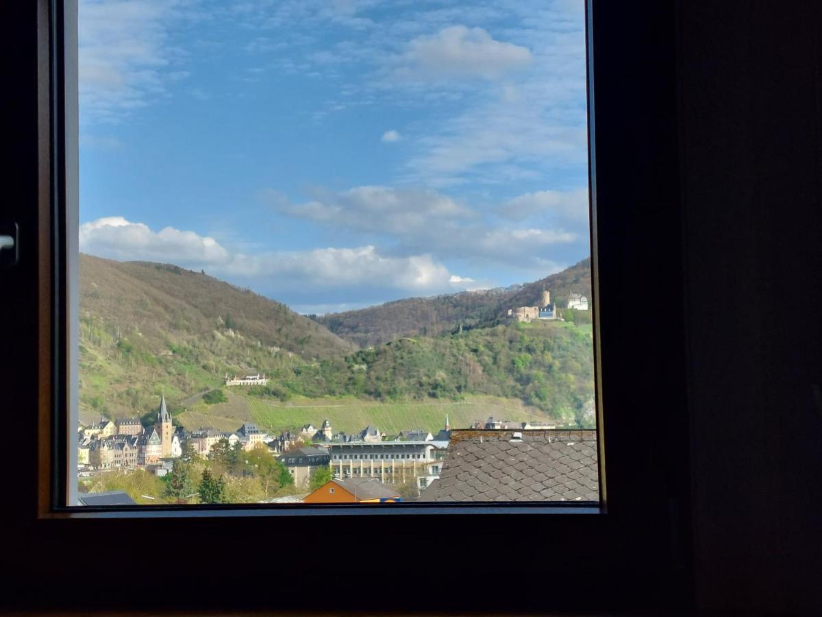 Dachgeschosswohnung Mit Burgblick In Kues Bernkastel-Kues Kültér fotó