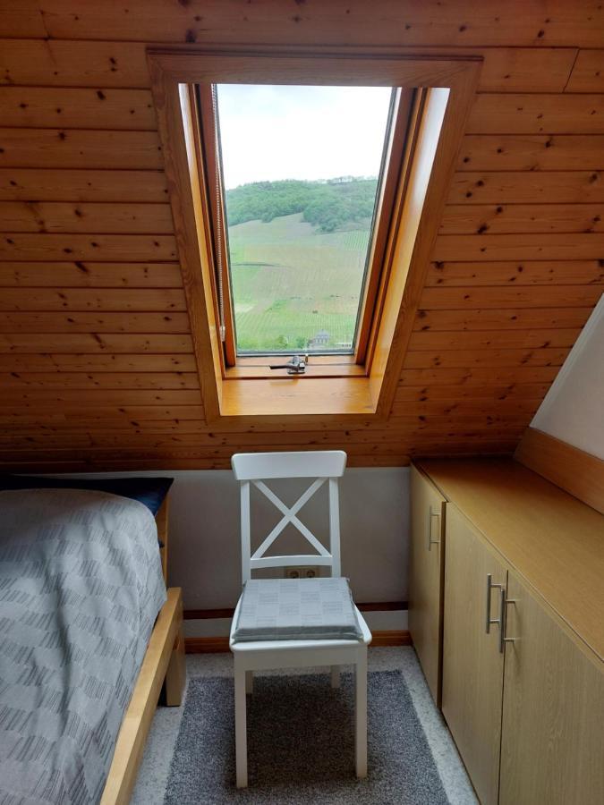 Dachgeschosswohnung Mit Burgblick In Kues Bernkastel-Kues Kültér fotó